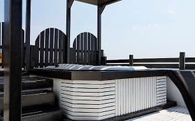 Harbour Lounge Rooms
